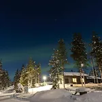 Karhunpesae, * Ruka